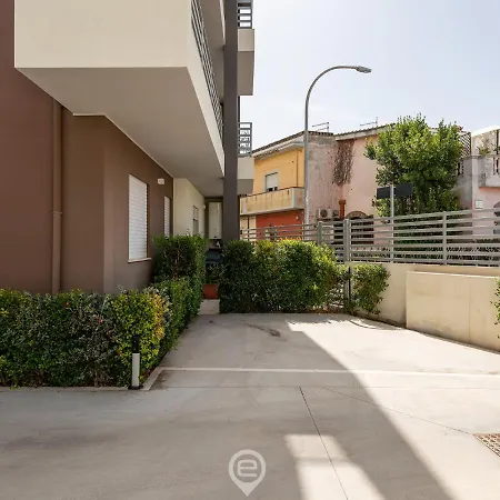 Alba's - Wifi & Private Parking Apartment